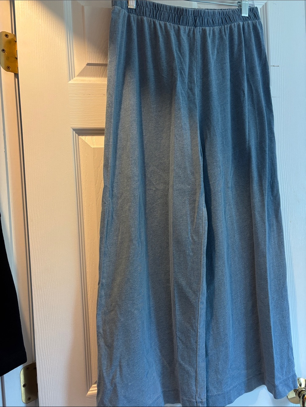 Z Supply Men's Wide-Leg Sweatpants in Dusty Blue